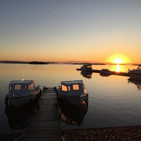 Tullybay Holiday Lodges Enniskillen Extérieur photo