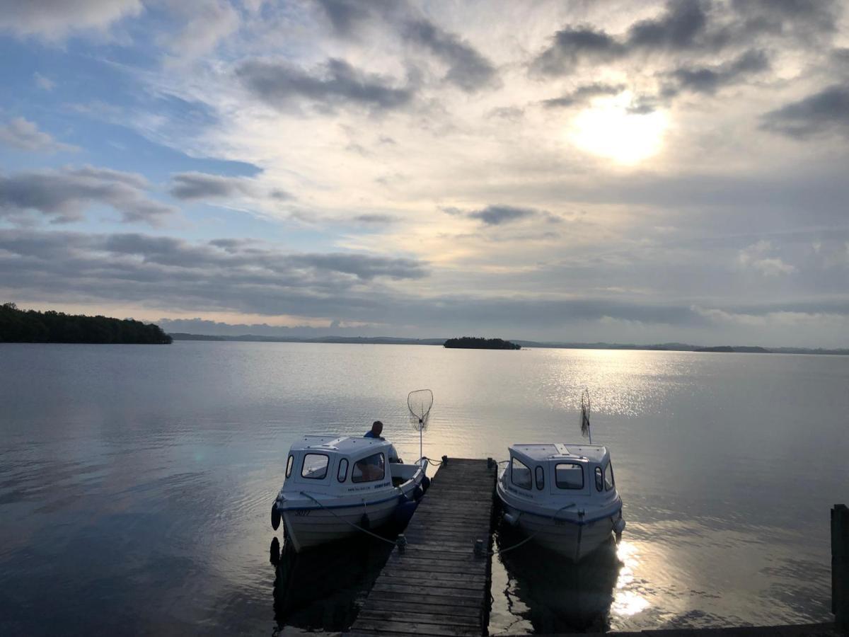 Tullybay Holiday Lodges Enniskillen Extérieur photo