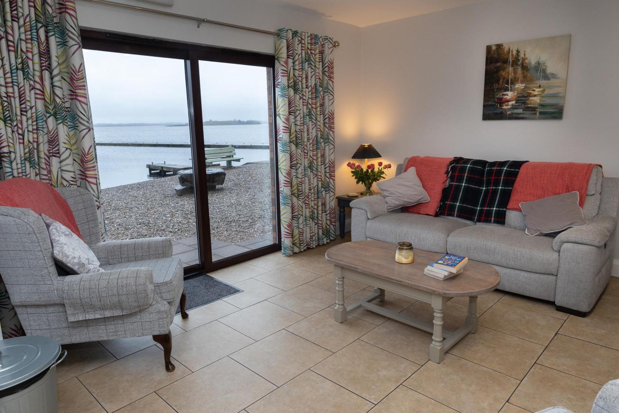 Tullybay Holiday Lodges Enniskillen Extérieur photo